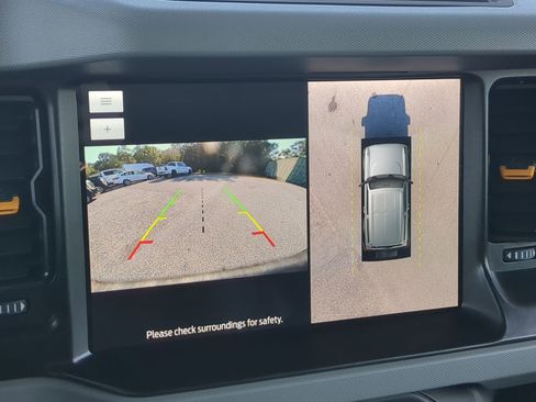 Certified 2023 Ford Bronco Badlands image 18