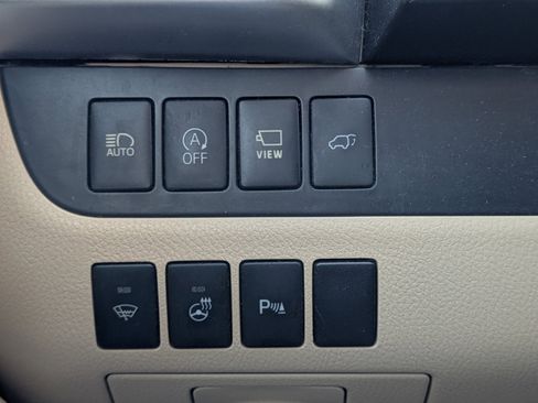 Used 2017 Toyota Highlander Limited Platinum image 14