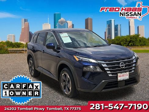 Used 2025 Nissan Rogue SV FWD image 1