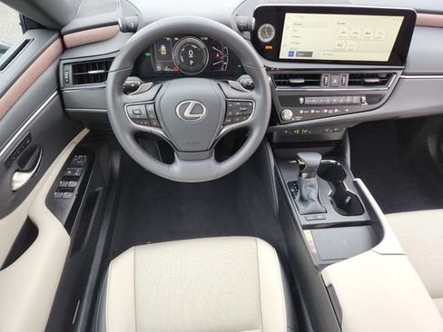 Certified 2025 Lexus ES 300h w/ Premium Package image 12