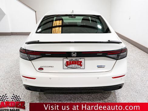 Used 2023 Honda Accord Touring image 4