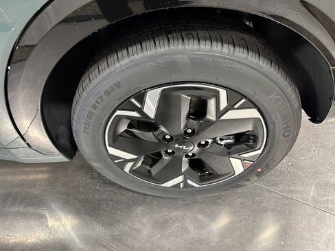 New 2026 Kia Niro Wind FWD image 9