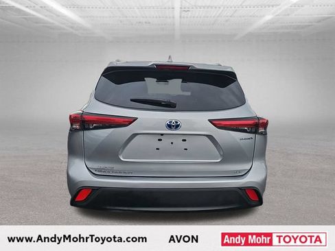 Used 2022 Toyota Highlander XLE FWD image 6