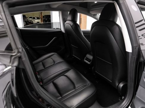 Used 2018 Tesla Model 3 Long Range image 40