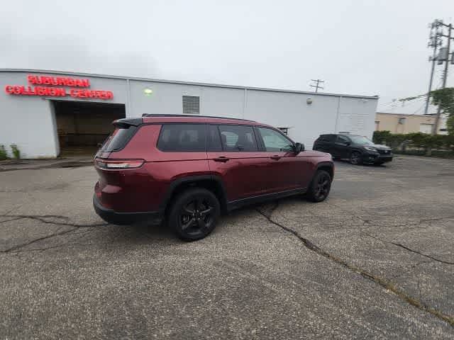 Used 2023 Jeep Grand Cherokee L Laredo AWD/4WD image 11
