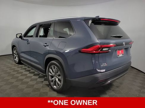 Used 2024 Toyota Grand Highlander AWD image 6