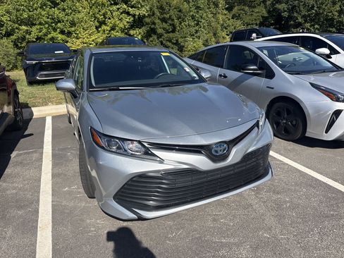 Used 2019 Toyota Camry LE w/ Audio Package FWD image 3