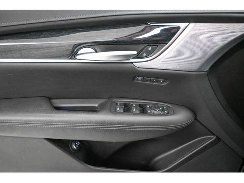 Certified 2022 Cadillac XT5 Premium Luxury image 28