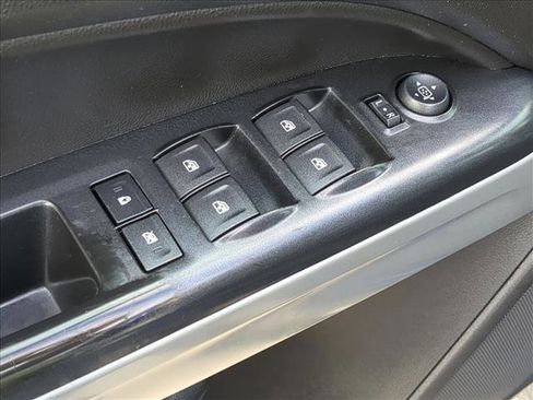 Used 2016 Chevrolet Colorado LT image 11