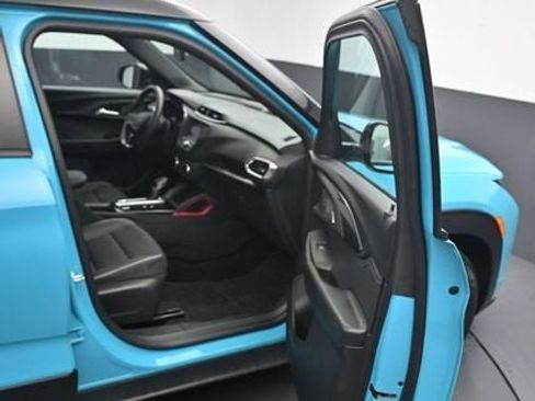 Used 2022 Chevrolet TrailBlazer RS FWD image 15
