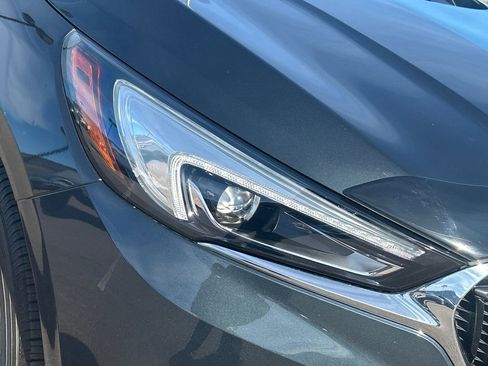 Used 2020 Buick Enclave Essence image 32