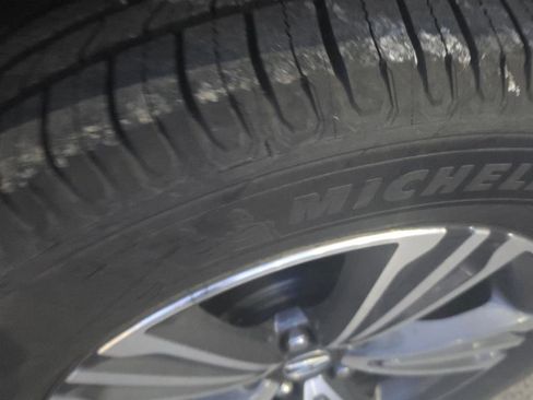 Used 2018 Acura MDX SH-AWD image 3