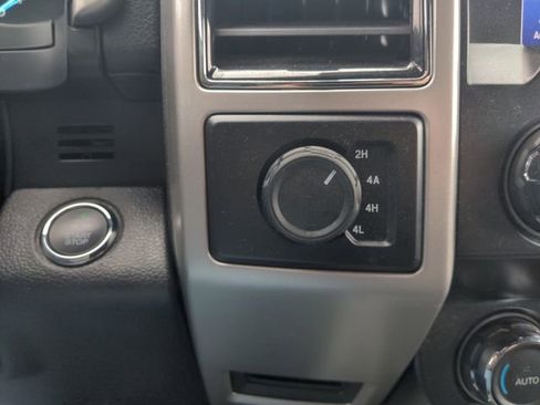 Certified 2020 Ford F150 Lariat image 31