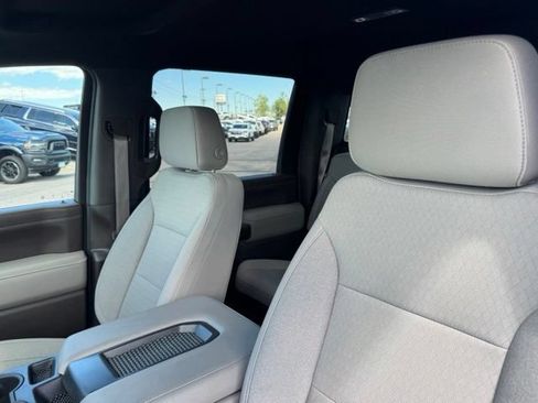 Used 2021 GMC Sierra 2500 SLE w/ SLE Value Package; AWD/4WD image 16
