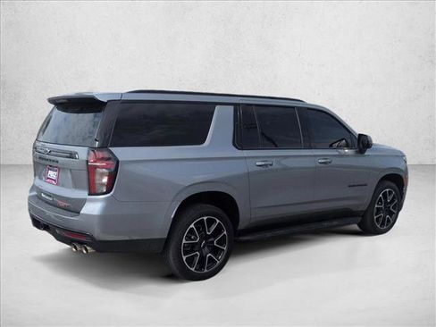 Used 2023 Chevrolet Suburban RST w/ Sport Performance Package image 5