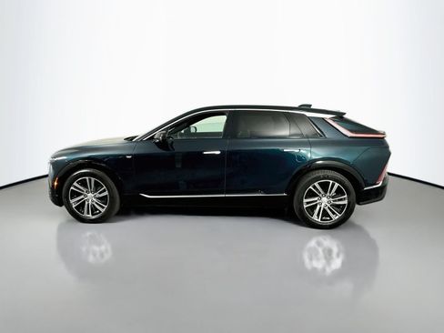 Used 2024 Cadillac Lyriq Luxury AWD/4WD image 4