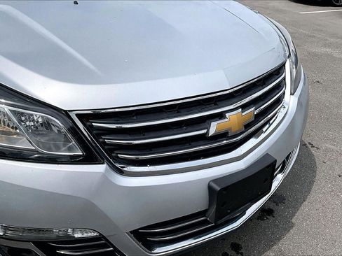 Used 2017 Chevrolet Traverse Premier AWD/4WD image 28
