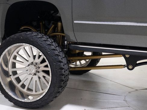 Used 2018 GMC Yukon XL Denali w/ Denali Ultimate Package image 32