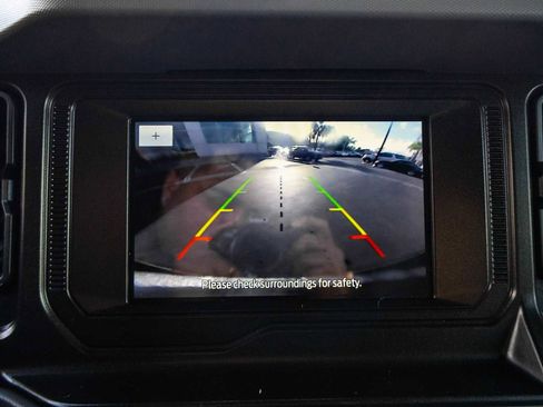 Used 2021 Ford Bronco Black Diamond image 40