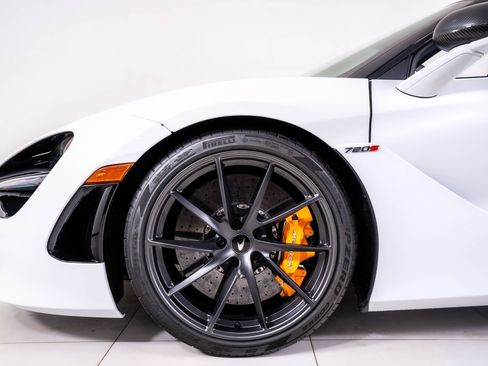 Used 2021 McLaren 720S Performance RWD image 18