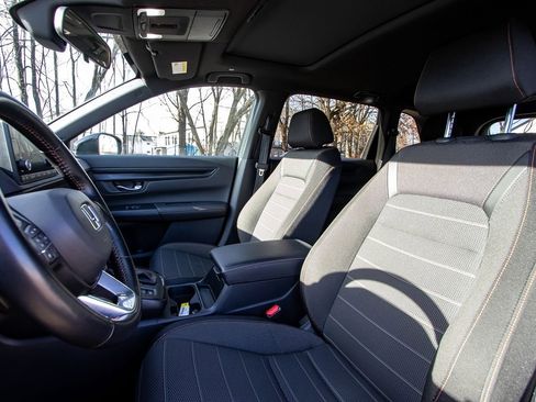 Used 2025 Honda CR-V Sport image 10