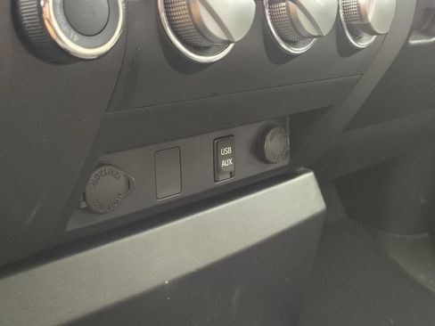 Used 2016 Toyota Tundra SR AWD/4WD image 19