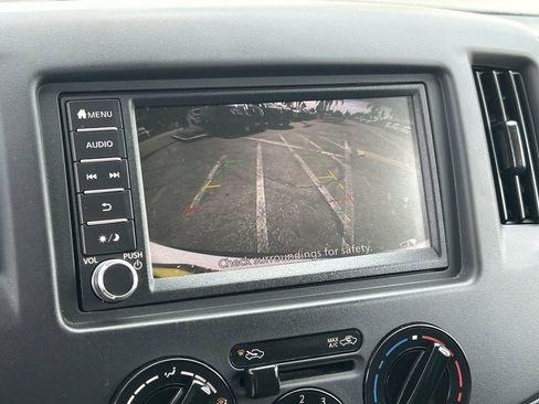 Used 2021 Nissan NV200 S w/ Back Door Glass Package image 32