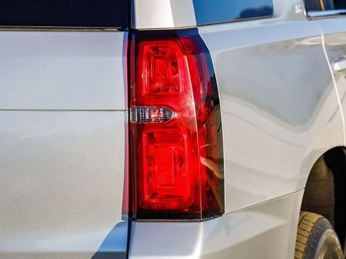 Used 2018 Chevrolet Tahoe LT image 10