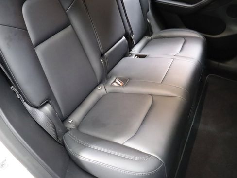 Used 2023 Tesla Model Y Long Range image 43