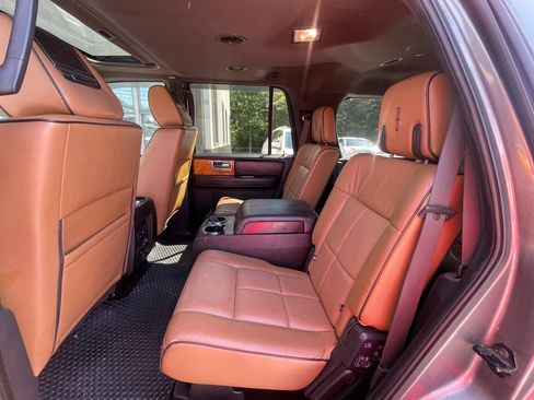 Used 2011 Lincoln Navigator 4WD w/ 101A Rapid Spec Order Code image 11