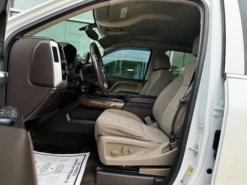 Used 2017 GMC Sierra 1500 SLE w/ SLE Value Package image 9