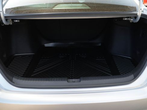 Used 2025 Honda Accord Sport image 8