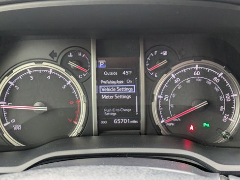 Used 2023 Toyota 4Runner Limited image 15