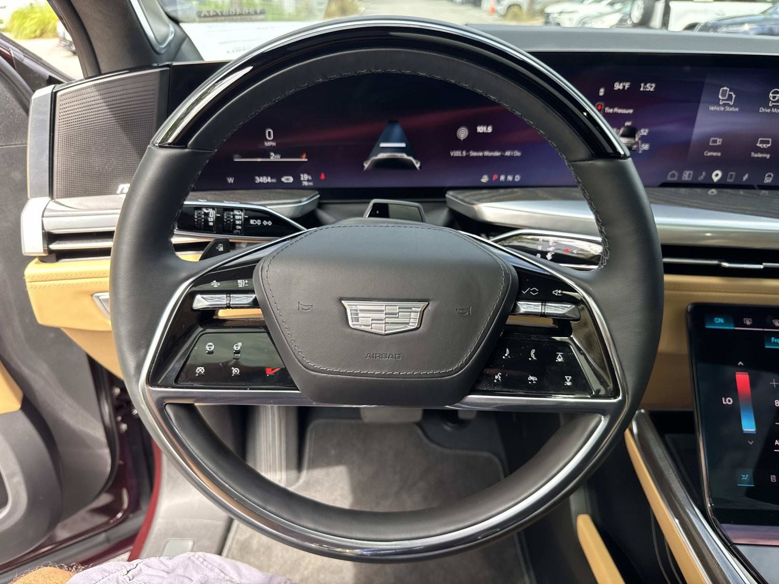 Used 2026 Cadillac Escalade IQ Luxury 2 w/ LPO, Radiant Package AWD/4WD image 32