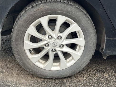 Used 2019 Nissan Sentra SV image 6