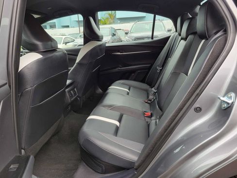 Used 2025 Toyota Camry SE FWD image 16