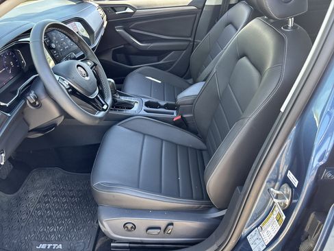 Used 2021 Volkswagen Jetta SEL image 17