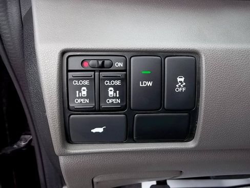 Used 2016 Honda Odyssey EX-L image 19