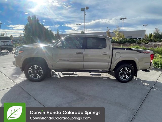 Used 2019 Toyota Tacoma TRD Sport w/ Technology Package AWD/4WD image 5