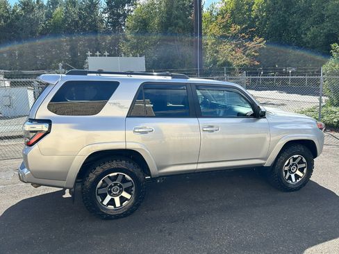 Used 2023 Toyota 4Runner TRD Off-Road image 4