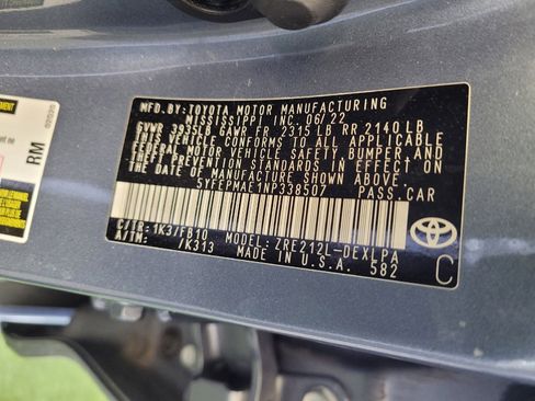 Used 2022 Toyota Corolla LE FWD image 33