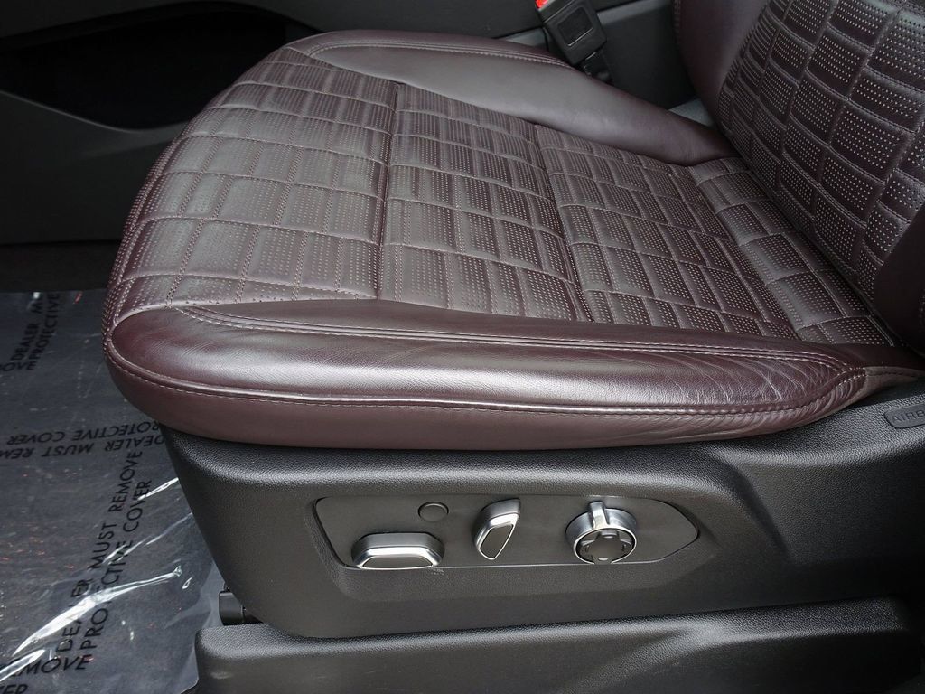 Certified 2023 Cadillac Escalade ESV Sport Platinum w/ LPO, ONYX Package AWD/4WD image 8