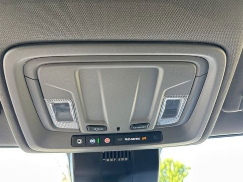 Used 2024 Chevrolet Silverado 1500 LT image 23