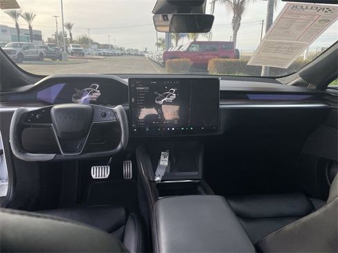 Used 2022 Tesla Model S image 19