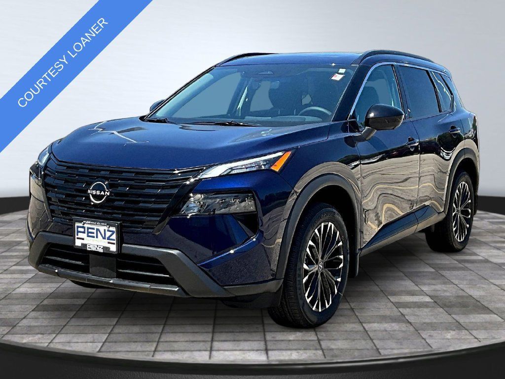 Used 2026 Nissan Rogue Dark Armor AWD/4WD image 1