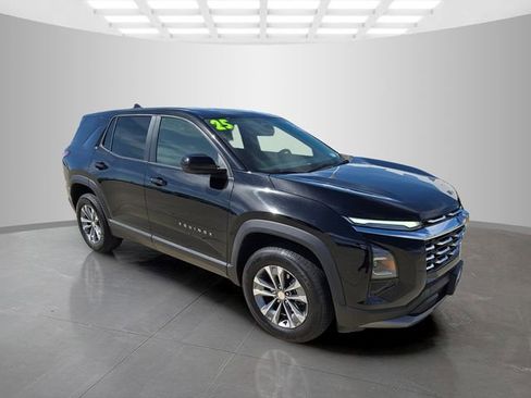 Used 2025 Chevrolet Equinox LT AWD/4WD image 2