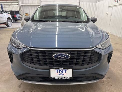Certified 2023 Ford Escape Active w/ Tech Pack #1 AWD/4WD image 3