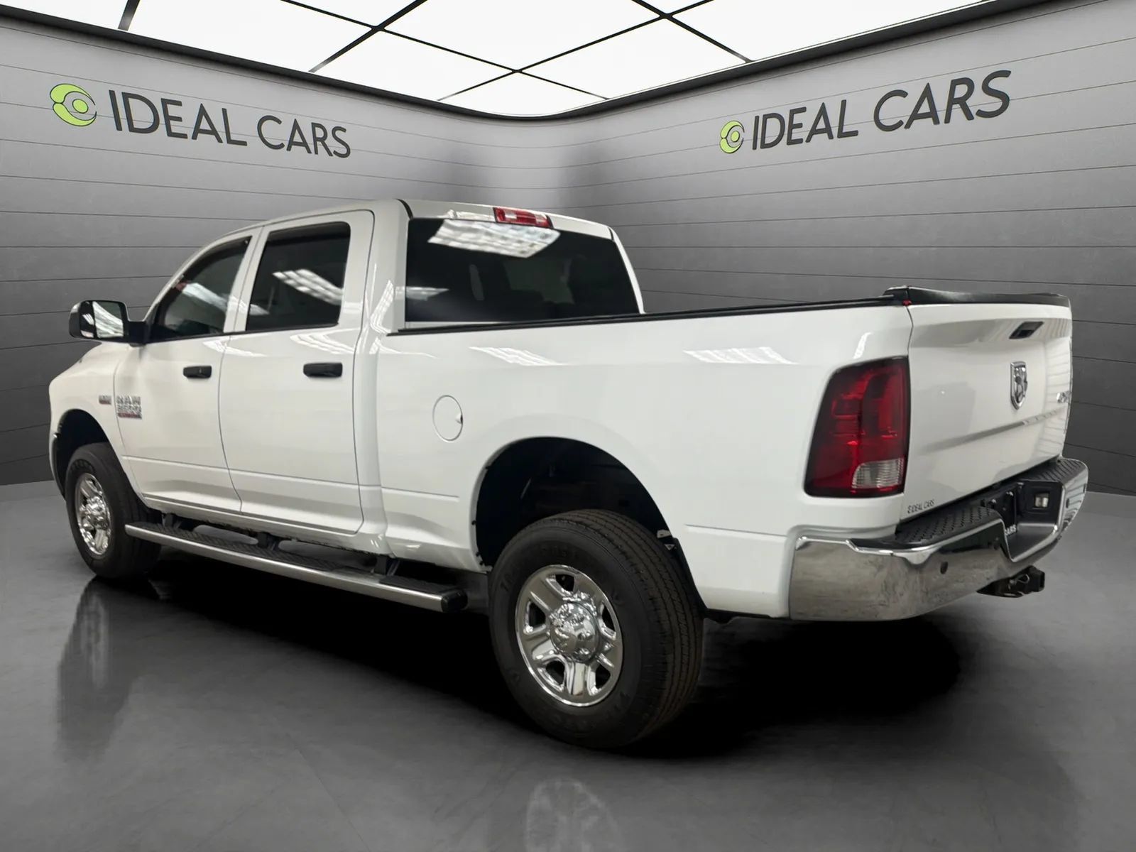 Used 2016 RAM 2500 Tradesman w/ Chrome Appearance Group AWD/4WD image 7