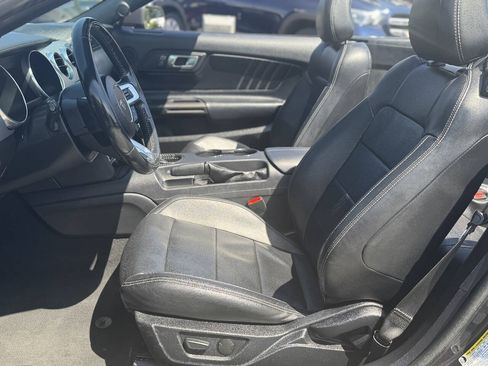 Used 2022 Ford Mustang Premium RWD image 12