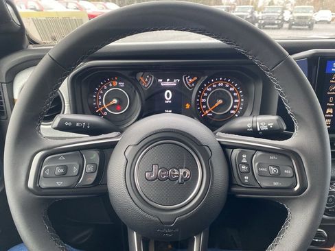 New 2026 Jeep Gladiator Sport image 25